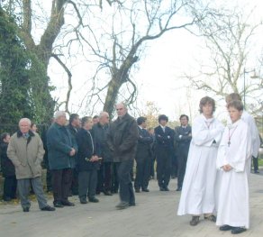 Les enfants de choeur avant la crmonie...