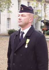 Photo de Vincent Cancian décoré de la Médaille militaire