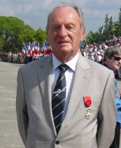 Le nouveau décoré, Jean Monnier, officier de la Légion d'Honneur