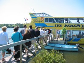 Sur la passerelle d'embarquement