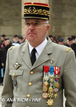 Le général de corps d'armée Bruno Bourdoncl de Saint-Salvy