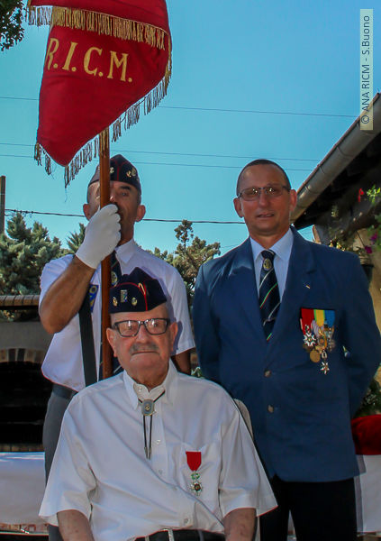 10 juillet 2016 : Jean Vicente, nouveau légionnaire avec Lucien Buono et Jean-Louis Dehaie, porte-drapeau