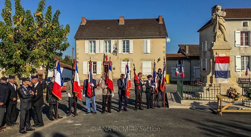 15 octobre 2017, la 4e Section de l'ANA RICM à Moussac, les porte-drapeaux